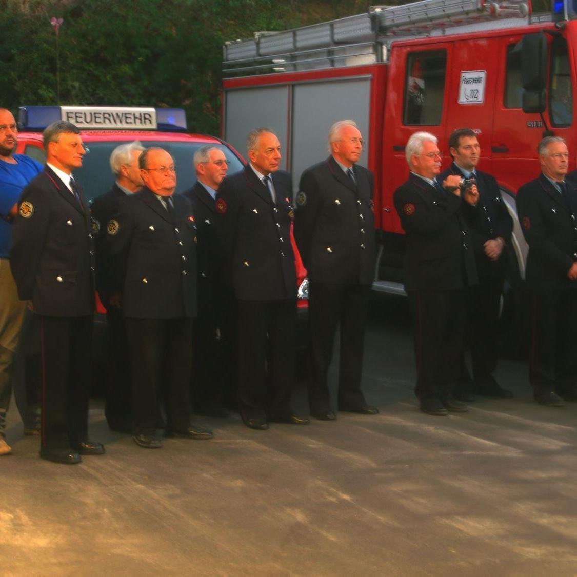 2009: Übergabe des neuen Feuerwehrautos (Quelle: Dirk Glück)