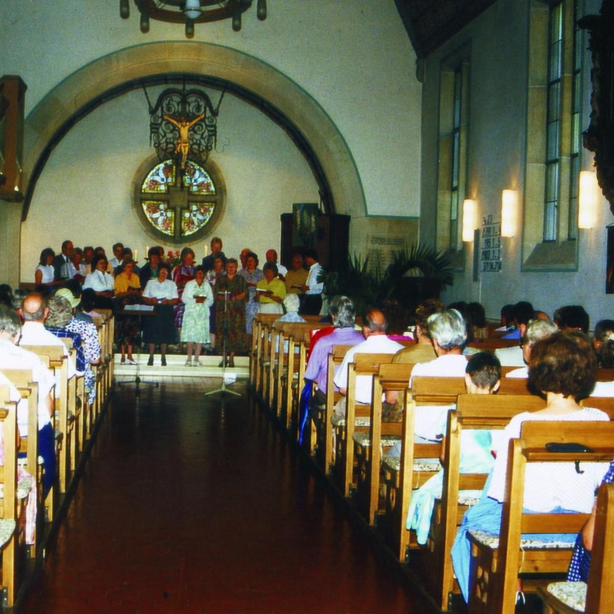 2003: Innenraum der Martinskirche mit Chor (Quelle: Sofie Veit)