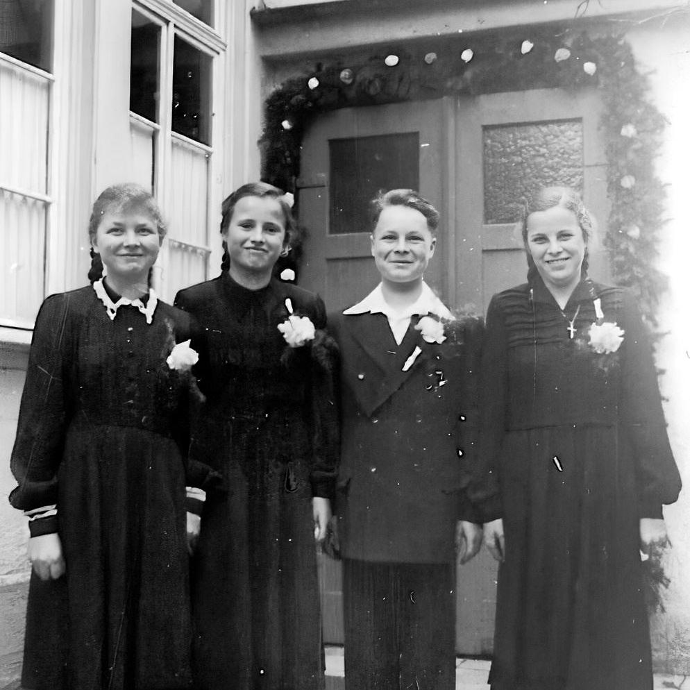1952: Einsegnungskinder der ev. Gemeinschaft, v.l. Else Fauser, Lydia Dieterich, Heinz Hoyer, Doris Veith (Quelle: Lydia Notter)