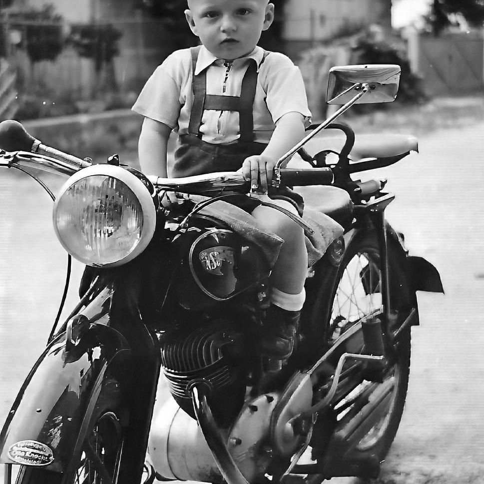 1954: Manfred Knecht, Motorrad NSU Fox 98ccm (Quelle: Manfred Knecht)