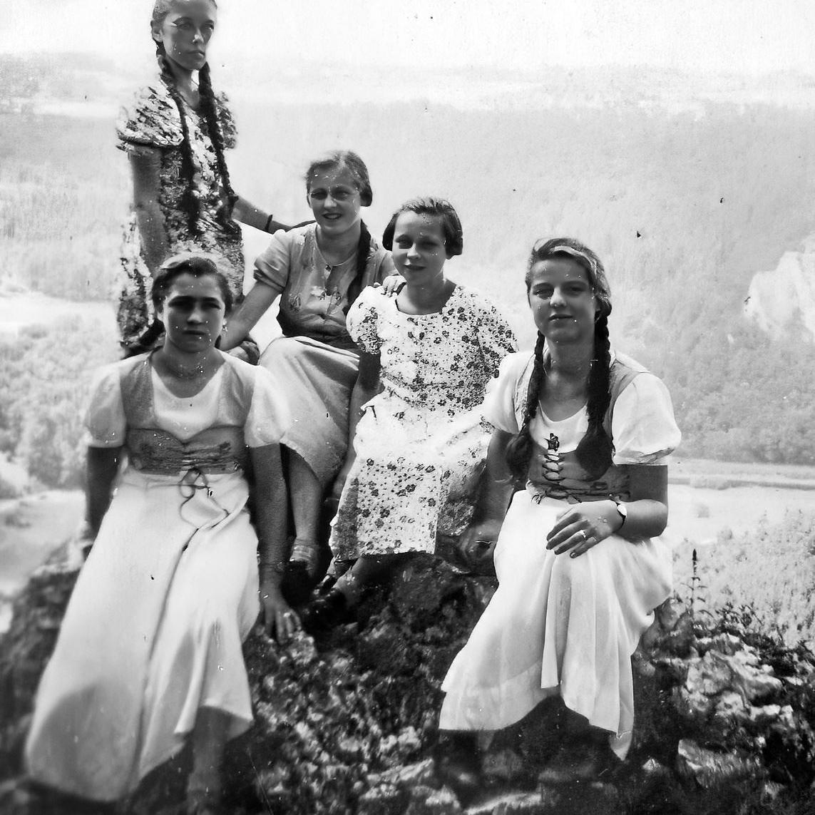 1935: Irma und Marie Müllerschön, Ilse Knecht, Friede Schenk (Quelle: Maria Müllerschön)
