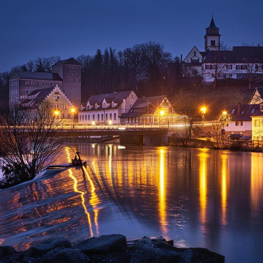 2021: Abendaufnahme am Neckar (Quelle: Ingo Jakubke)