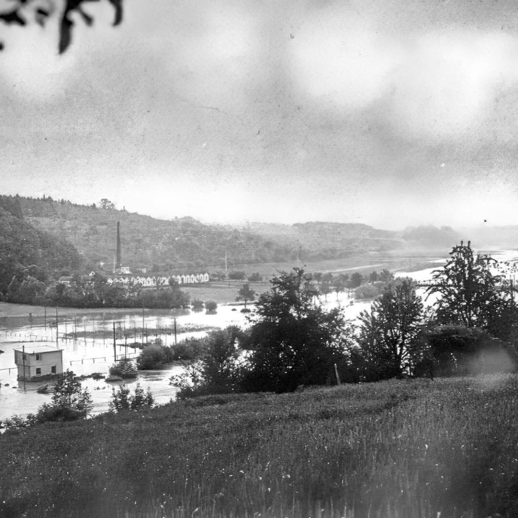 1938: Hochwasser am Sportplatz (Quelle: Bernd Bader)