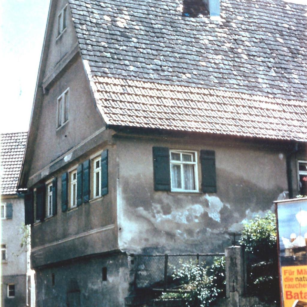 1962: Haus Karl Knecht, Hauptstr. 18,  erbaut 1703, Ansicht von SPAR Laden (Quelle: Manfred Knecht)