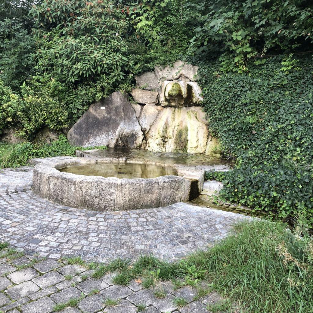 2020: Mittelstädter Brunnen - Brunnen Neckartenzlinger Straße Regenüberlaufbecken  (Quelle: Dirk Glück)