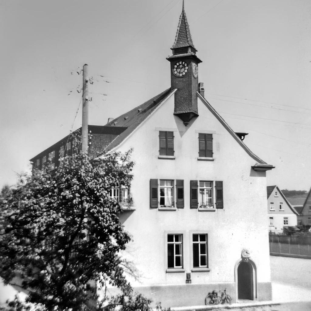 1934: Schulhaus Mittelstadt (Quelle: Manfred Knecht)