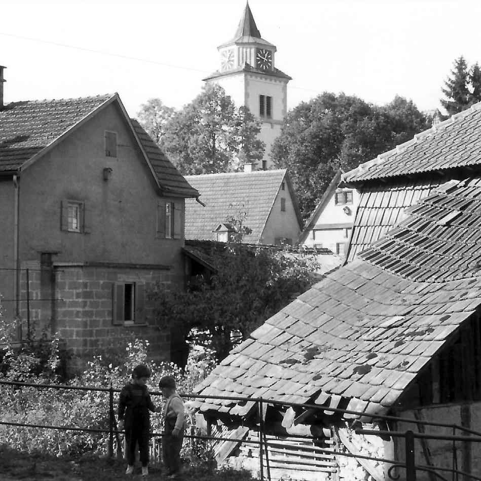 1962: li.Haus Kehrer, Eingang Haus Kimmerle, später Jahn, am Wieslesbach (Quelle: Manfred Knecht)