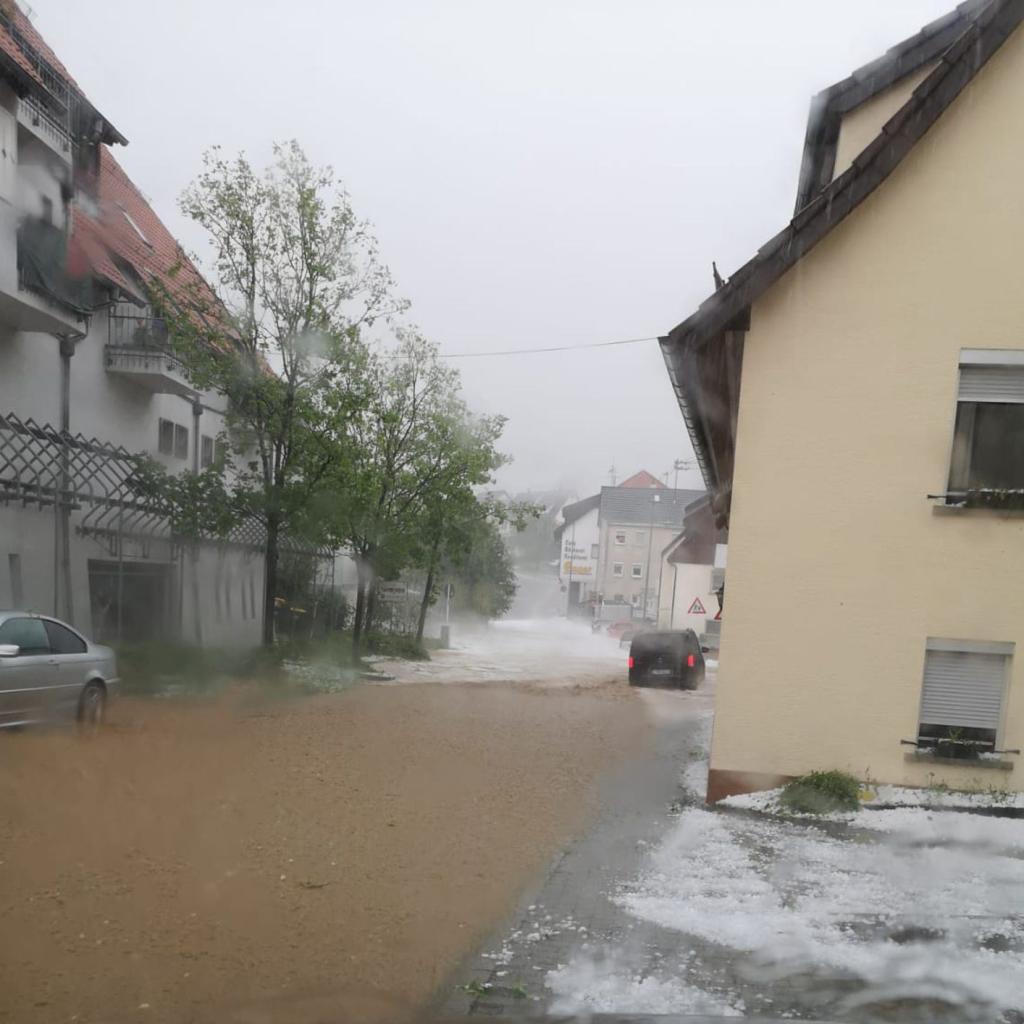 2021: Gewitter mit Hagel in Mittelstadt am 23.6.2021 (Quelle: Tobias Twardy)