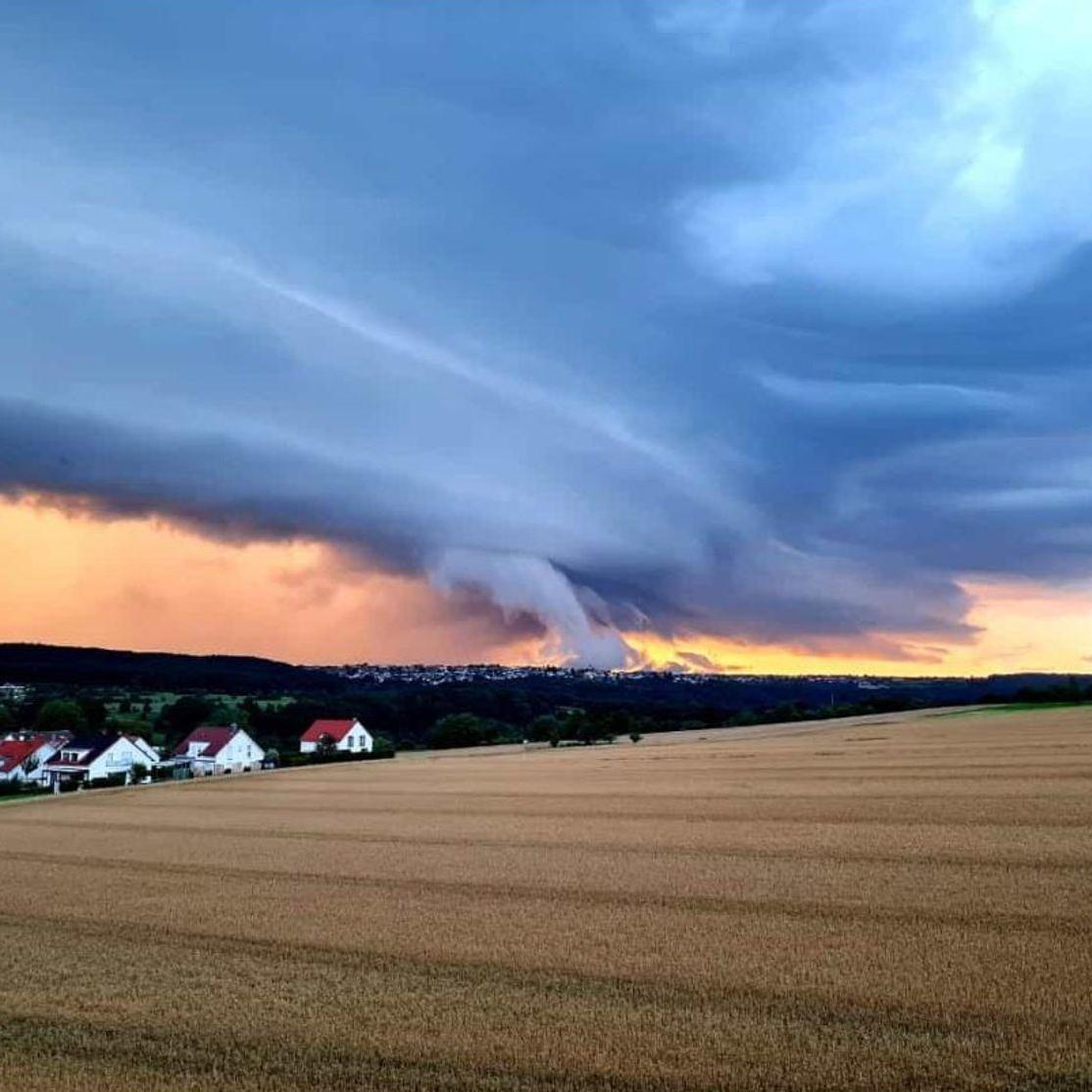 2021: Gewitterwolken über Mittelstadt (Quelle: Sabine Müller)