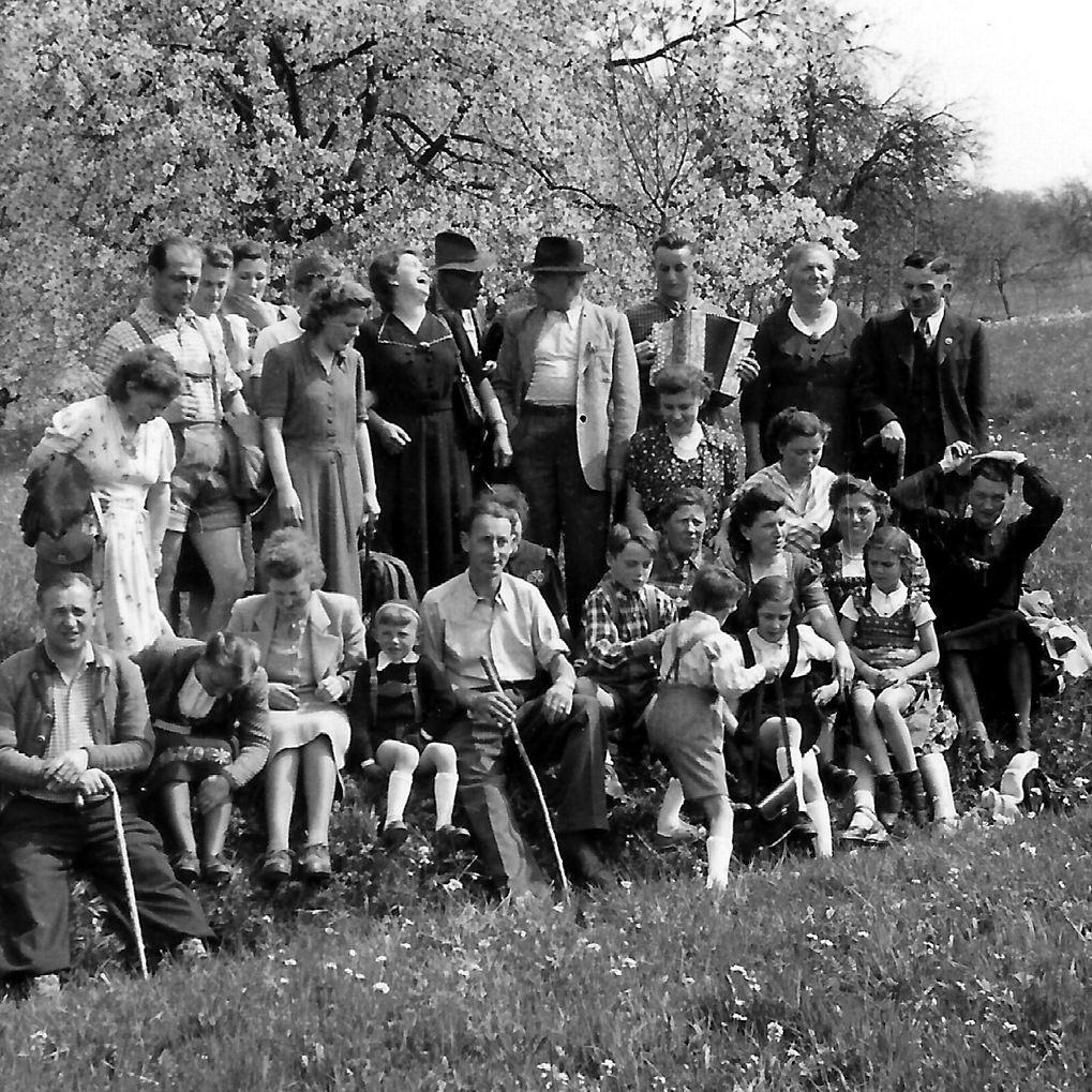 1952: Blütenwanderung des Albvereins im Jahr (Quelle: Wolfgang Bayer)