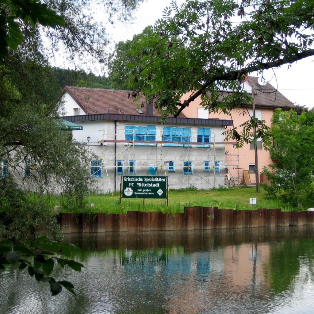 2005: Um- und Ausbau des Sportheim - Clubhaus Rückseite (Quelle: Bernd Bader)