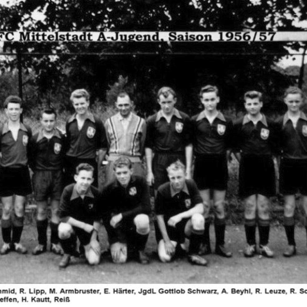 1957: A-Jugend des FC Mittelstadt 1956 - 1957 (Quelle: Bernd Bader)