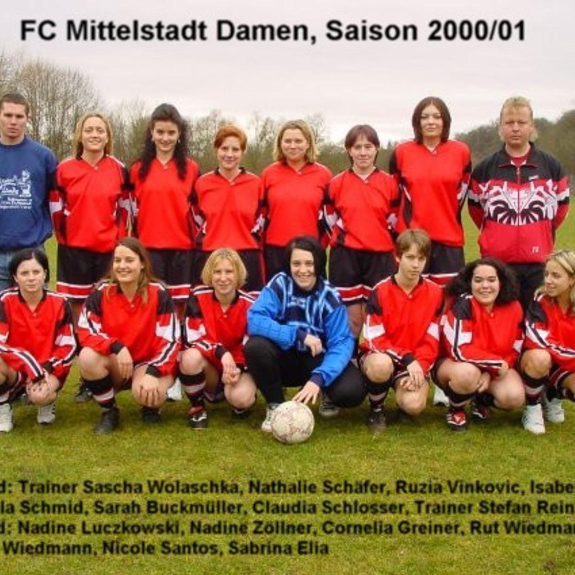 2001: FC Mittelstadt - Damenmannschaft 2000 - 2001 (Quelle: Bernd Bader)