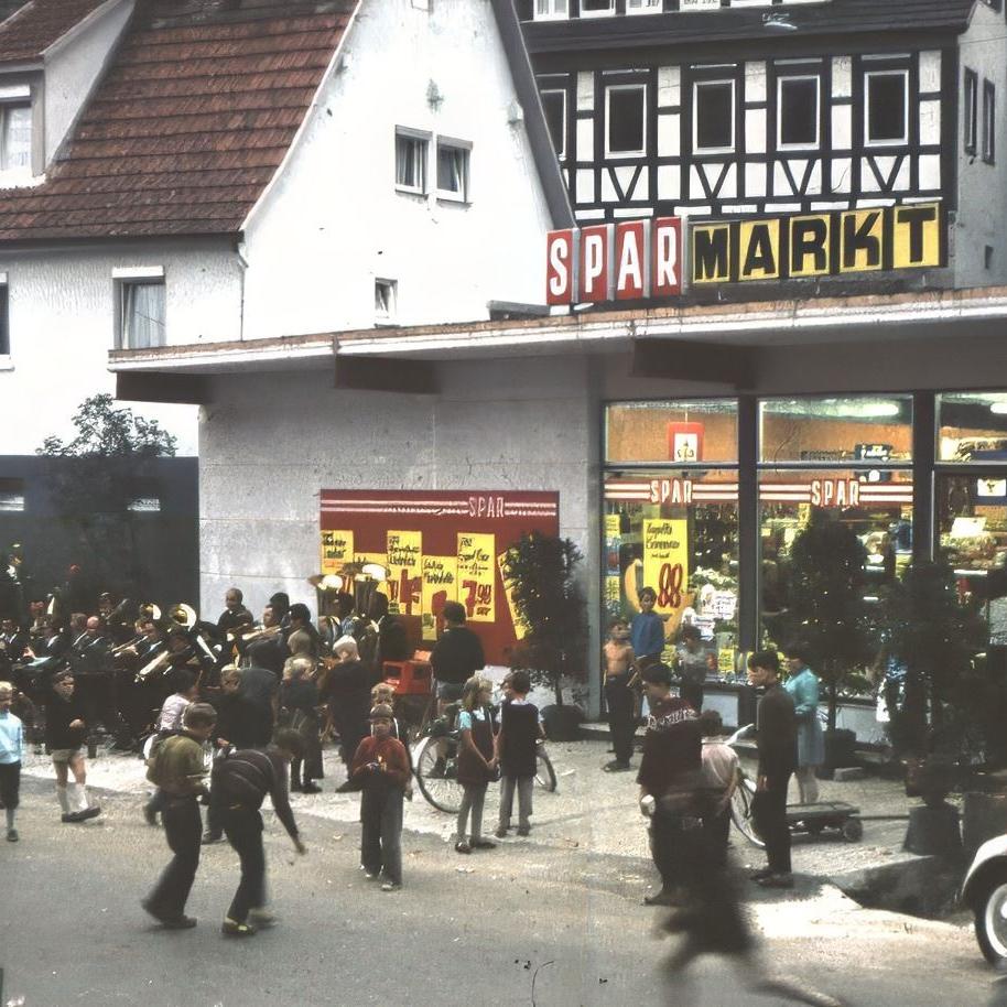 1972: Einweihung SPAR Geschäft Heinz Henning 1972 (Quelle: Manfred Knecht)